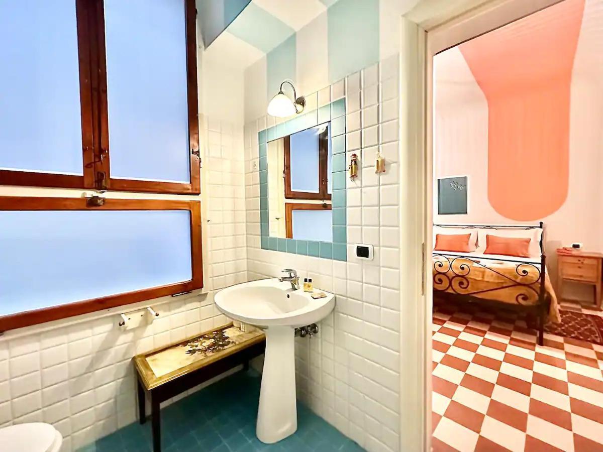 Raffaelli Rooms Travel Florence Close San Frediano Εξωτερικό φωτογραφία
